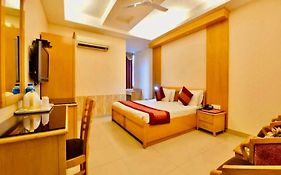 Hotel Clark Height @New Delhi